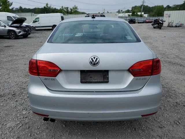 Photo 5 VIN: 3VWDZ7AJ6BM366663 - VOLKSWAGEN JETTA SE 