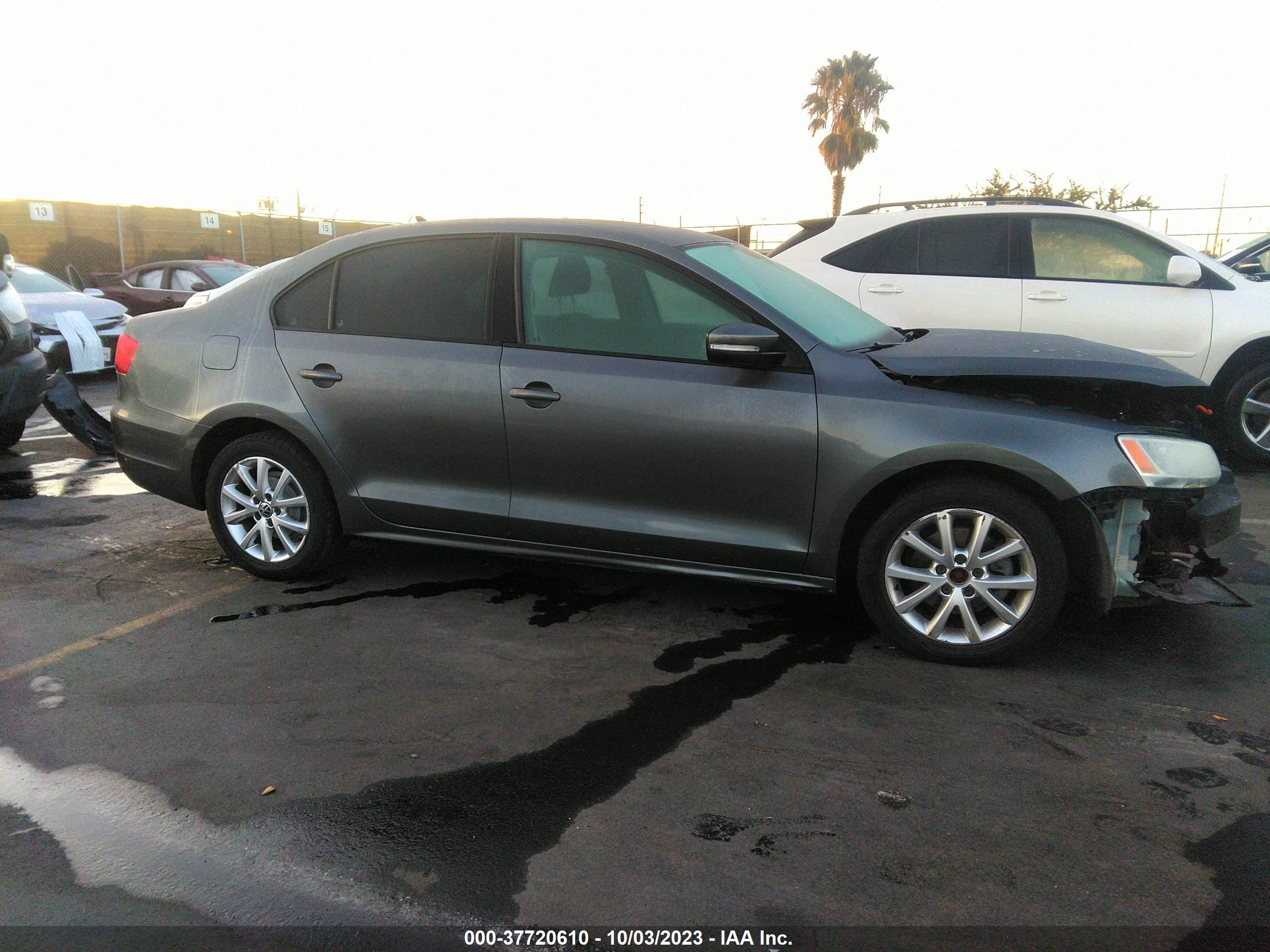 Photo 13 VIN: 3VWDZ7AJ6BM378392 - VOLKSWAGEN JETTA 