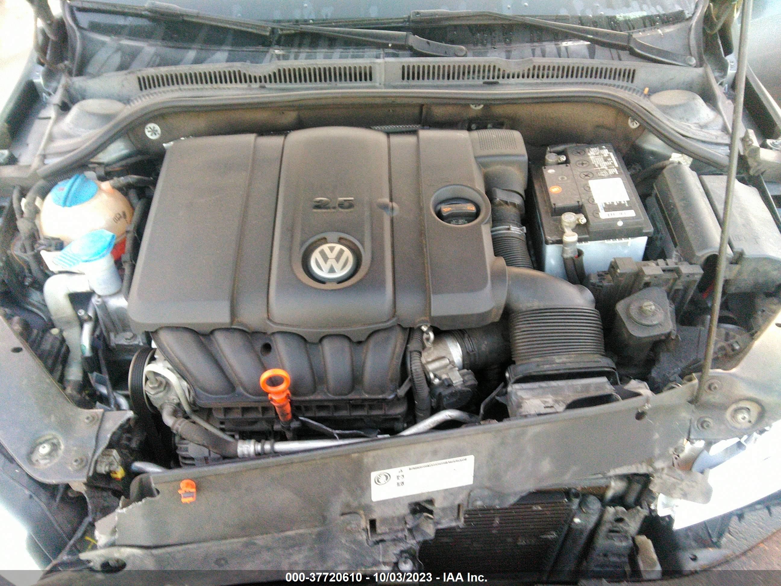 Photo 9 VIN: 3VWDZ7AJ6BM378392 - VOLKSWAGEN JETTA 