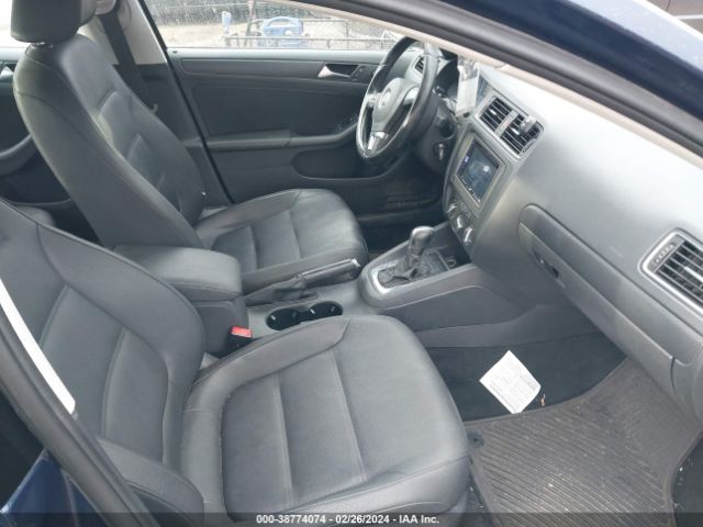 Photo 4 VIN: 3VWDZ7AJ8BM087392 - VOLKSWAGEN JETTA 