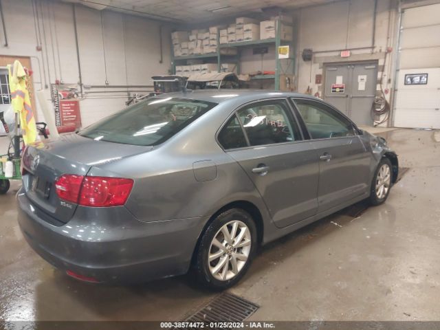 Photo 3 VIN: 3VWDZ7AJ8BM313883 - VOLKSWAGEN JETTA 