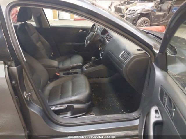 Photo 4 VIN: 3VWDZ7AJ8BM313883 - VOLKSWAGEN JETTA 