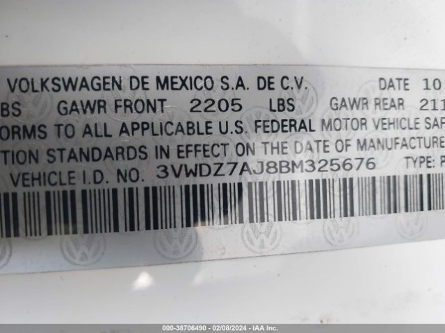 Photo 8 VIN: 3VWDZ7AJ8BM325676 - VOLKSWAGEN JETTA 