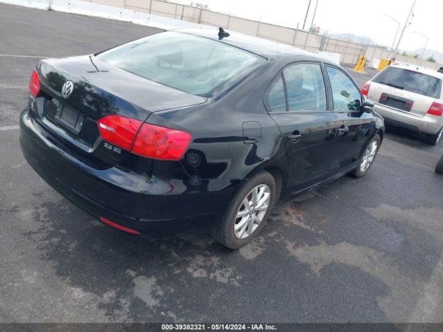 Photo 3 VIN: 3VWDZ7AJ8BM339870 - VOLKSWAGEN JETTA 