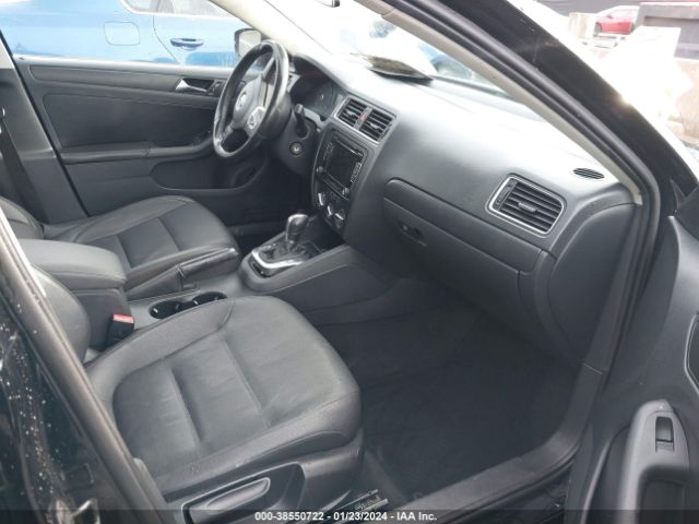 Photo 4 VIN: 3VWDZ7AJ8BM359584 - VOLKSWAGEN JETTA 