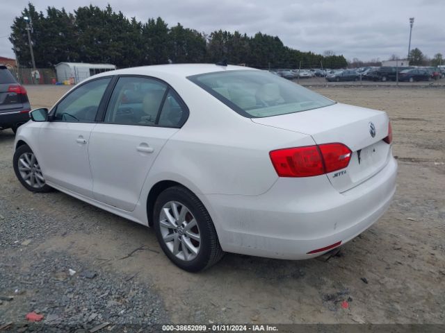 Photo 2 VIN: 3VWDZ7AJ8BM360766 - VOLKSWAGEN JETTA 