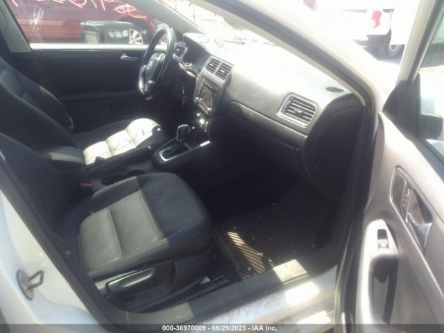 Photo 4 VIN: 3VWDZ7AJ9BM312953 - VOLKSWAGEN JETTA SEDAN 