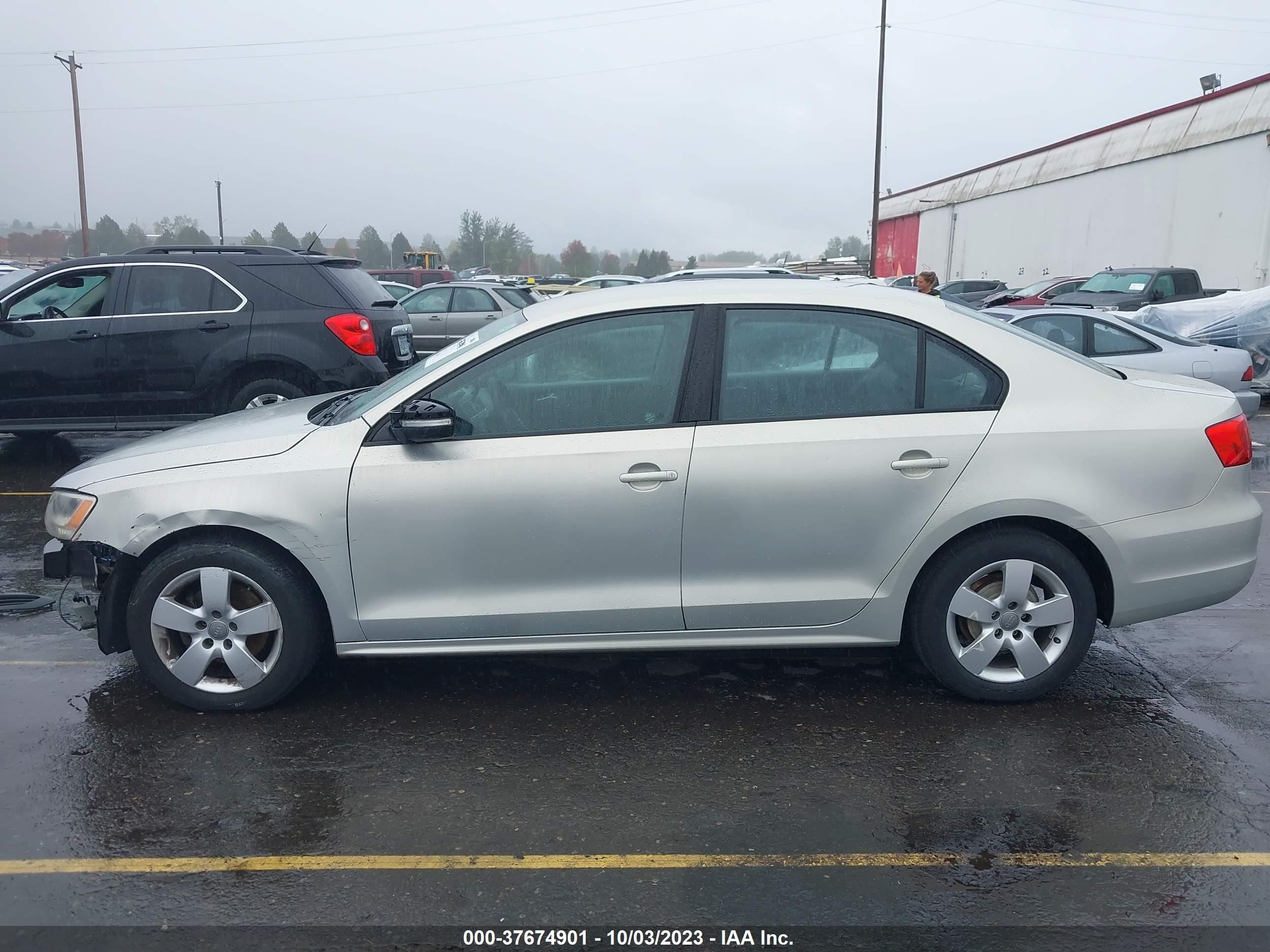 Photo 14 VIN: 3VWDZ7AJ9BM369203 - VOLKSWAGEN JETTA 