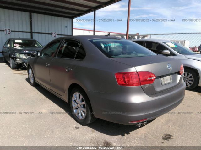 Photo 2 VIN: 3VWDZ7AJ9BM392125 - VOLKSWAGEN JETTA SEDAN 