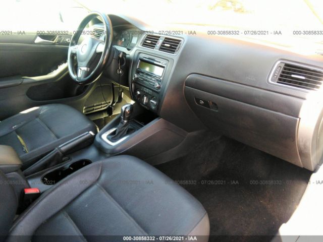 Photo 4 VIN: 3VWDZ7AJ9BM392125 - VOLKSWAGEN JETTA SEDAN 