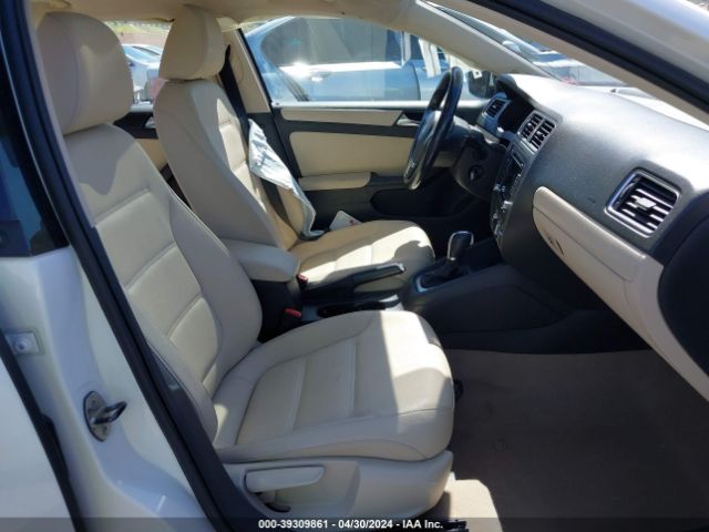 Photo 4 VIN: 3VWDZ7AJXBM321595 - VOLKSWAGEN JETTA 