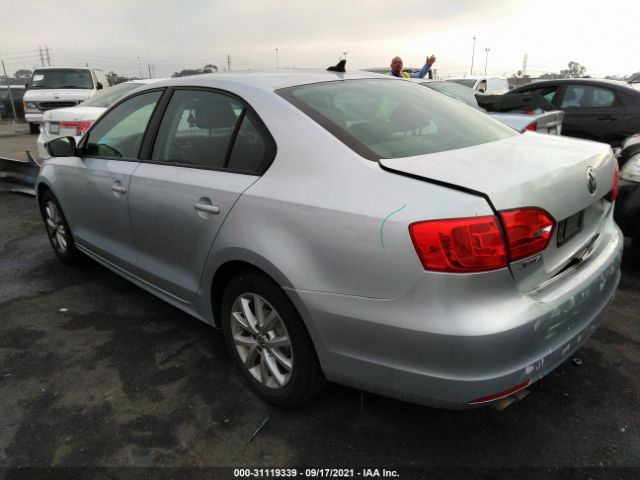 Photo 2 VIN: 3VWDZ7AJXBM383465 - VOLKSWAGEN JETTA SEDAN 