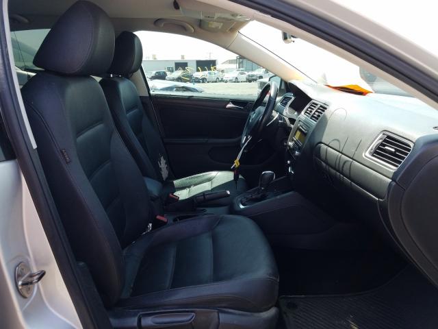 Photo 4 VIN: 3VWDZ7AJXBM390903 - VOLKSWAGEN JETTA SE 