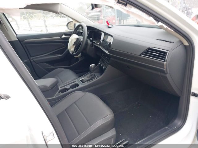 Photo 4 VIN: 3VWE57BU0MM013816 - VOLKSWAGEN JETTA 