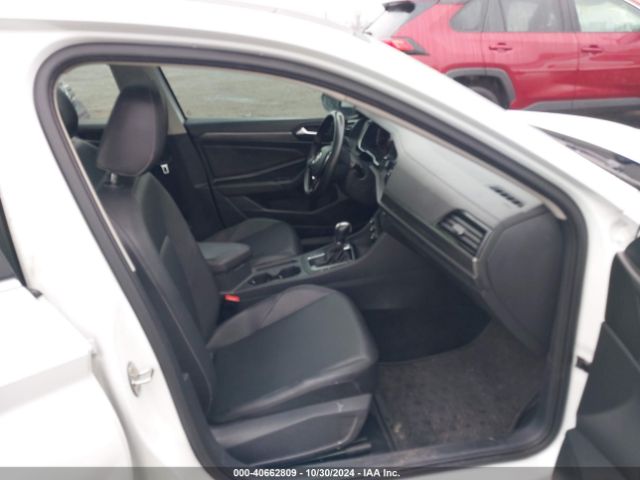 Photo 4 VIN: 3VWE57BU8KM106614 - VOLKSWAGEN JETTA 