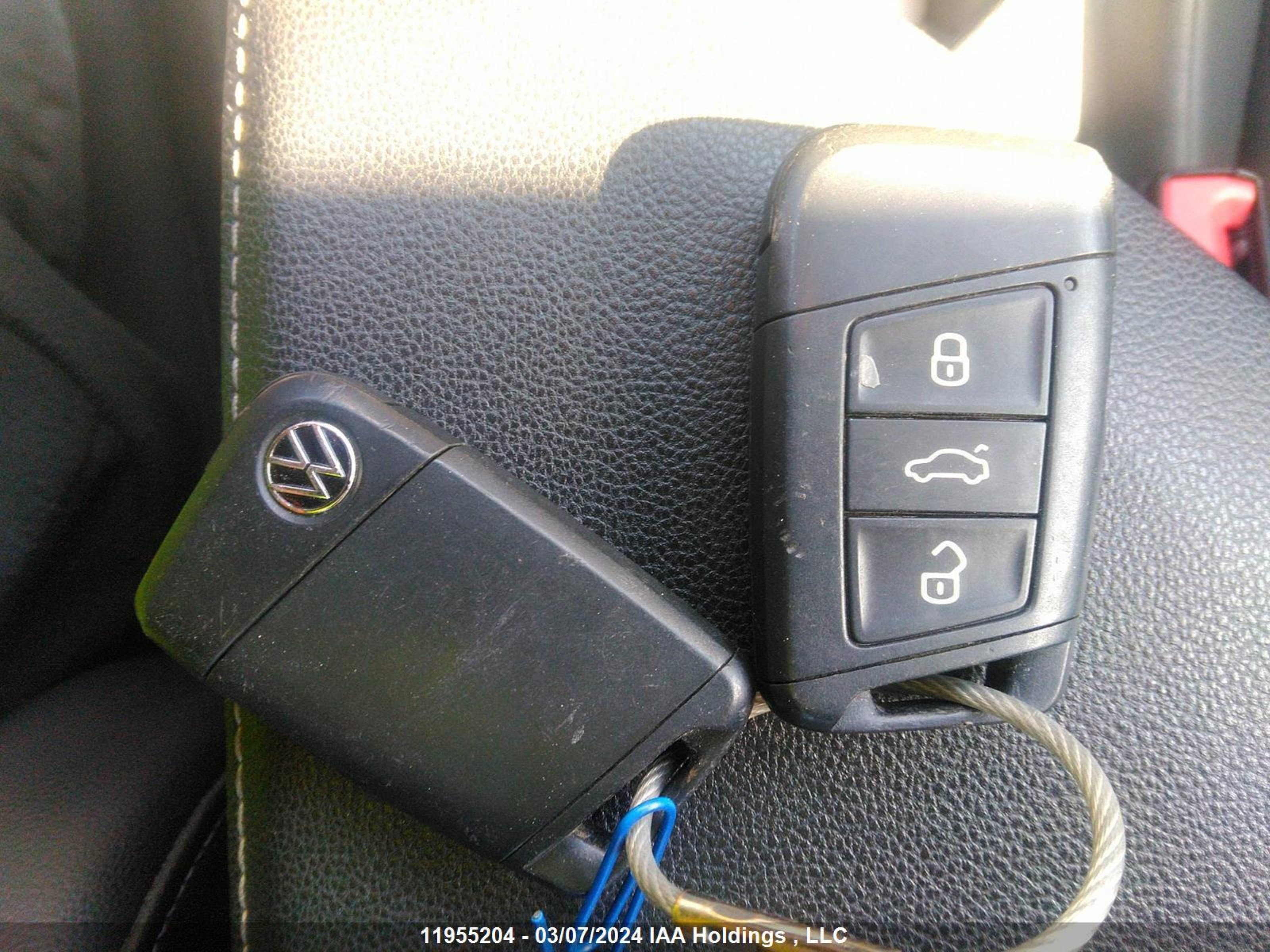 Photo 10 VIN: 3VWE57BU9MM062125 - VOLKSWAGEN JETTA 