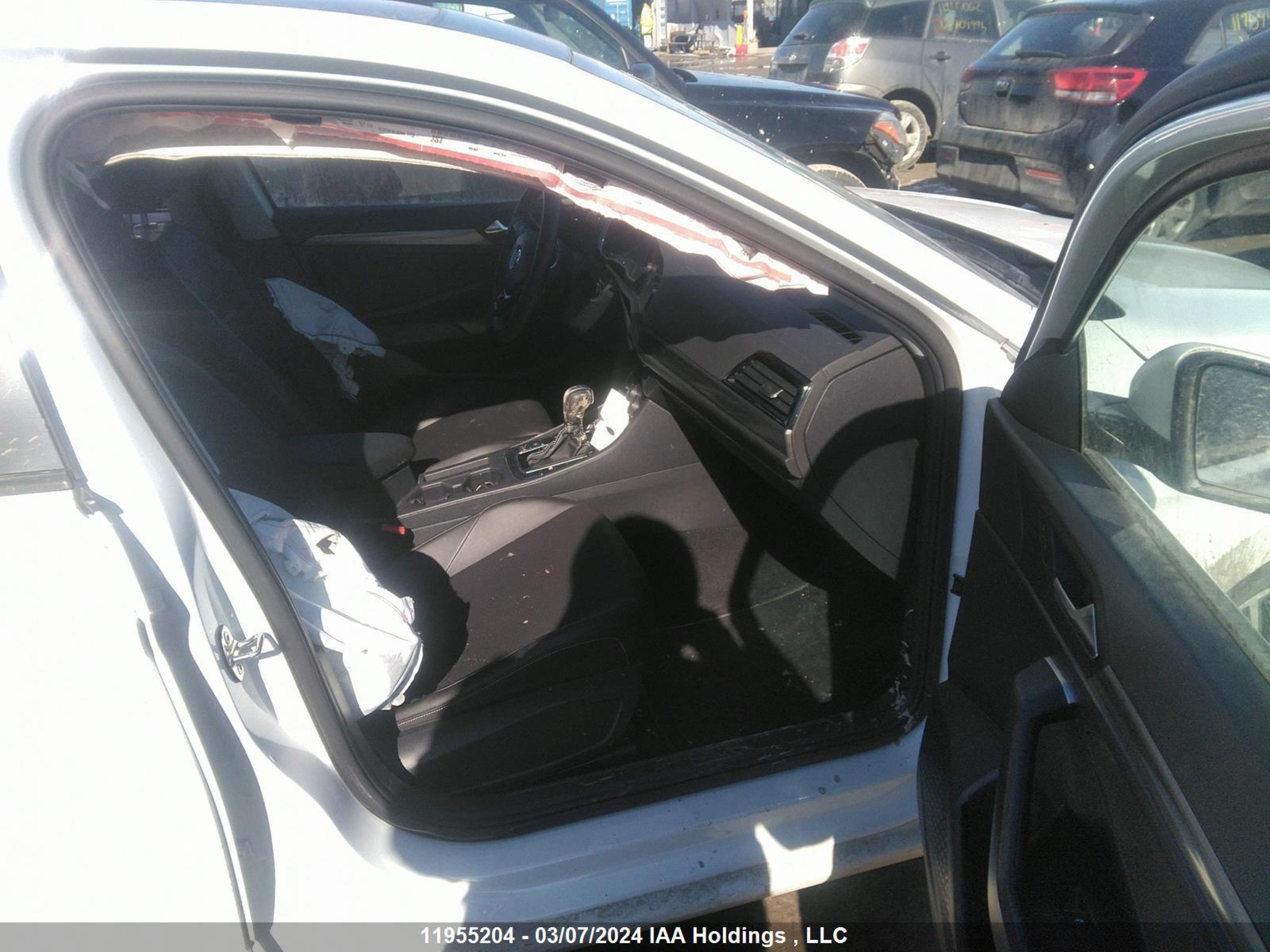 Photo 4 VIN: 3VWE57BU9MM062125 - VOLKSWAGEN JETTA 