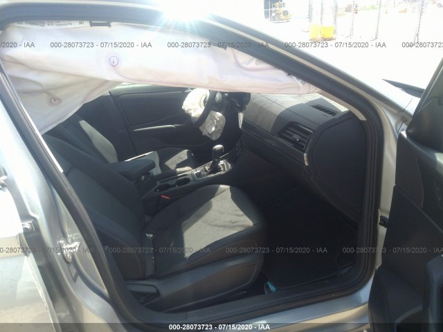 Photo 4 VIN: 3VWEB7BU7KM267948 - VOLKSWAGEN JETTA 