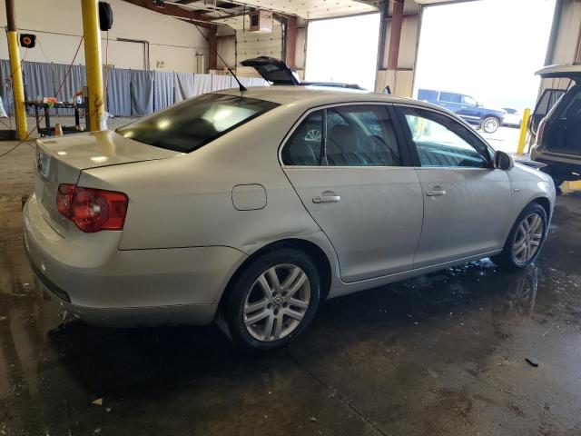 Photo 2 VIN: 3VWEF71K07M174670 - VOLKSWAGEN JETTA WOLF 