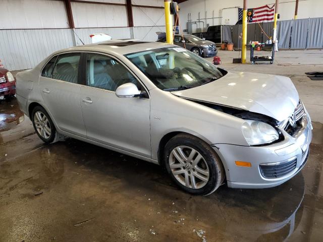 Photo 3 VIN: 3VWEF71K07M174670 - VOLKSWAGEN JETTA WOLF 