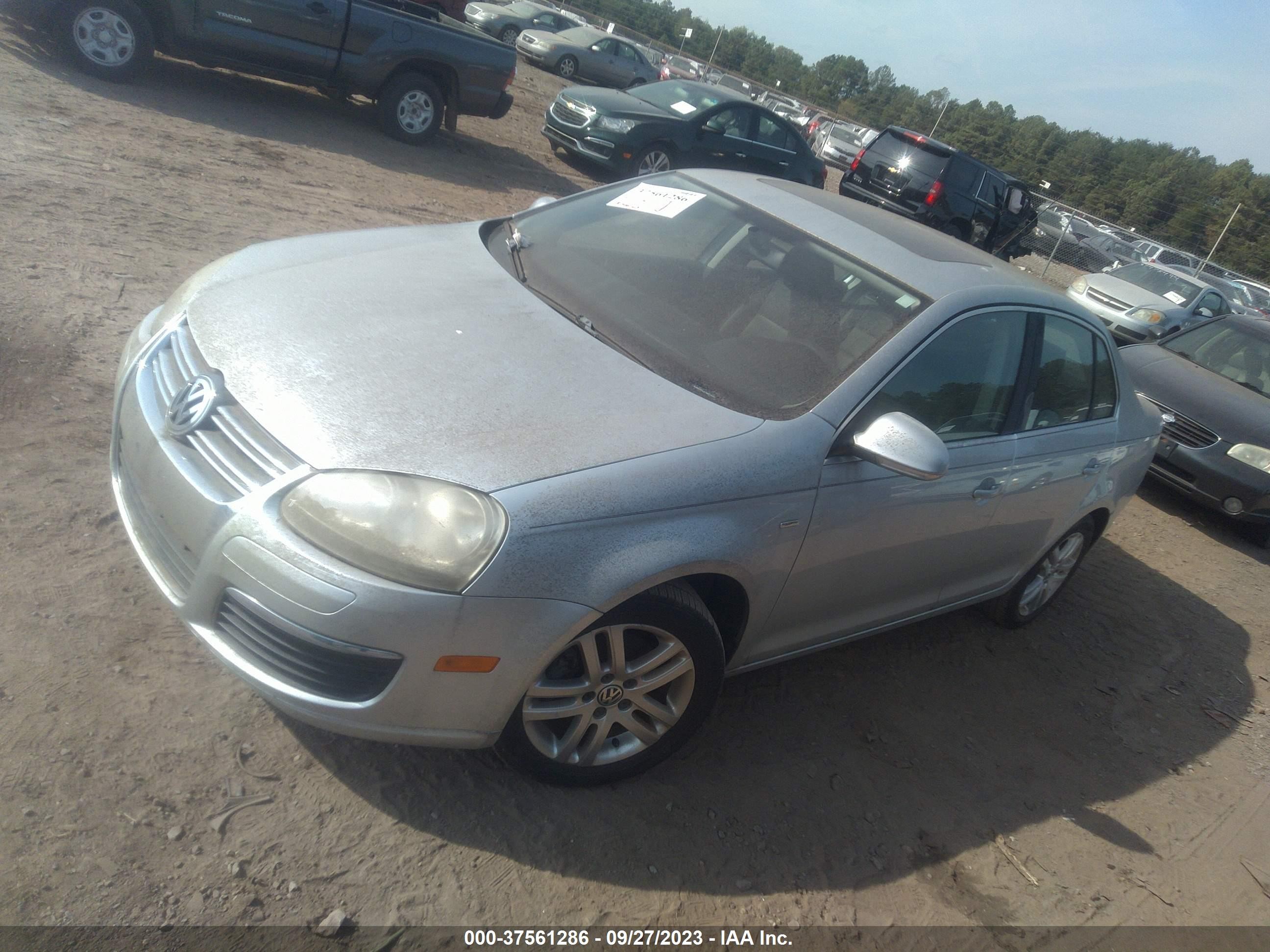 Photo 1 VIN: 3VWEF71K47M077259 - VOLKSWAGEN JETTA 