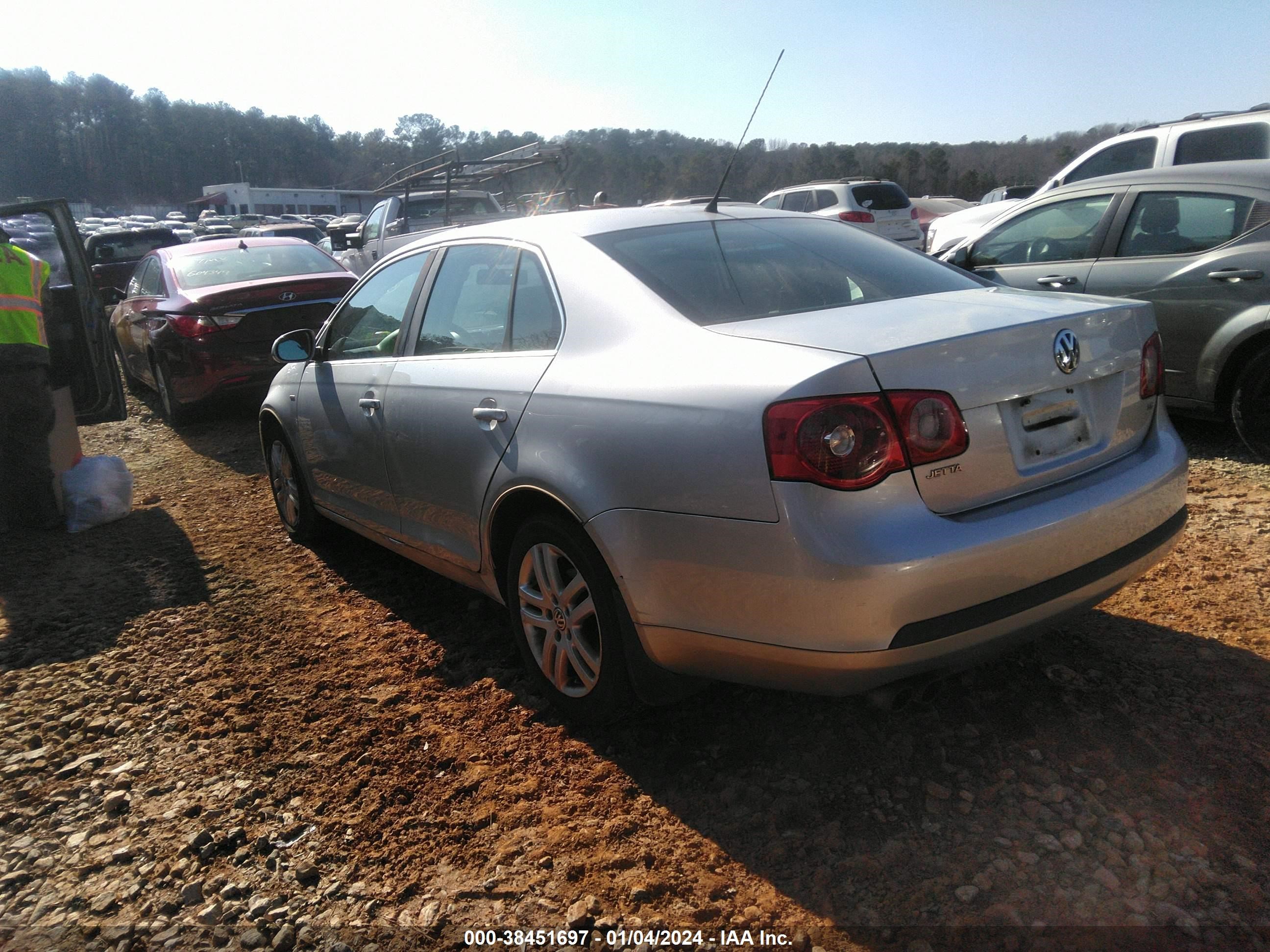 Photo 2 VIN: 3VWEF71K47M163669 - VOLKSWAGEN JETTA 