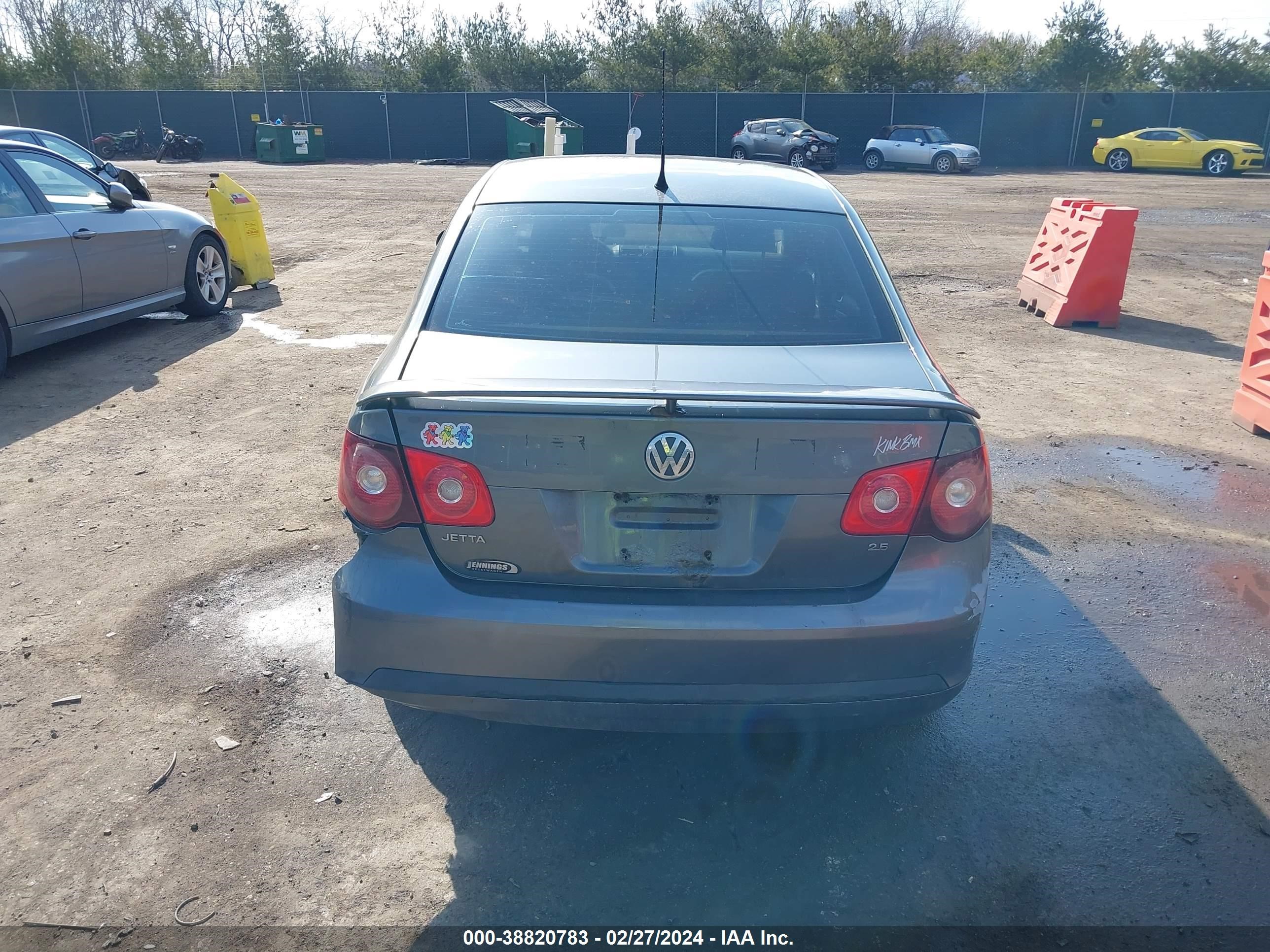 Photo 16 VIN: 3VWEF71K77M061069 - VOLKSWAGEN JETTA 