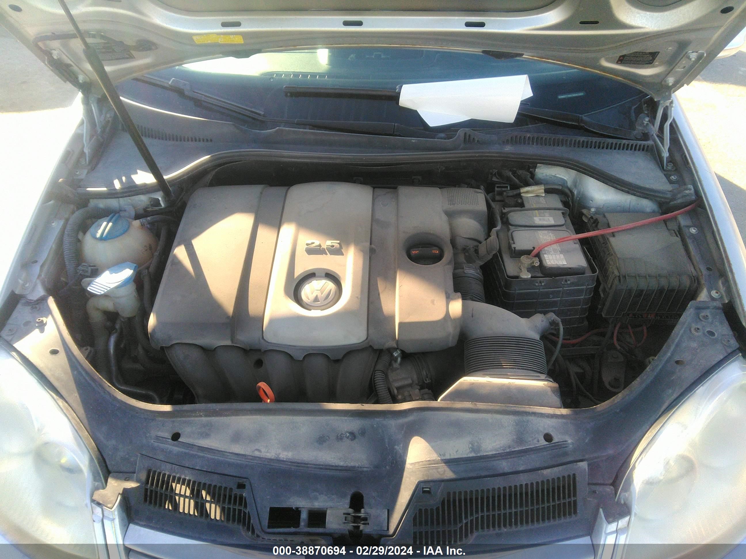 Photo 9 VIN: 3VWEF71KX7M061504 - VOLKSWAGEN JETTA 