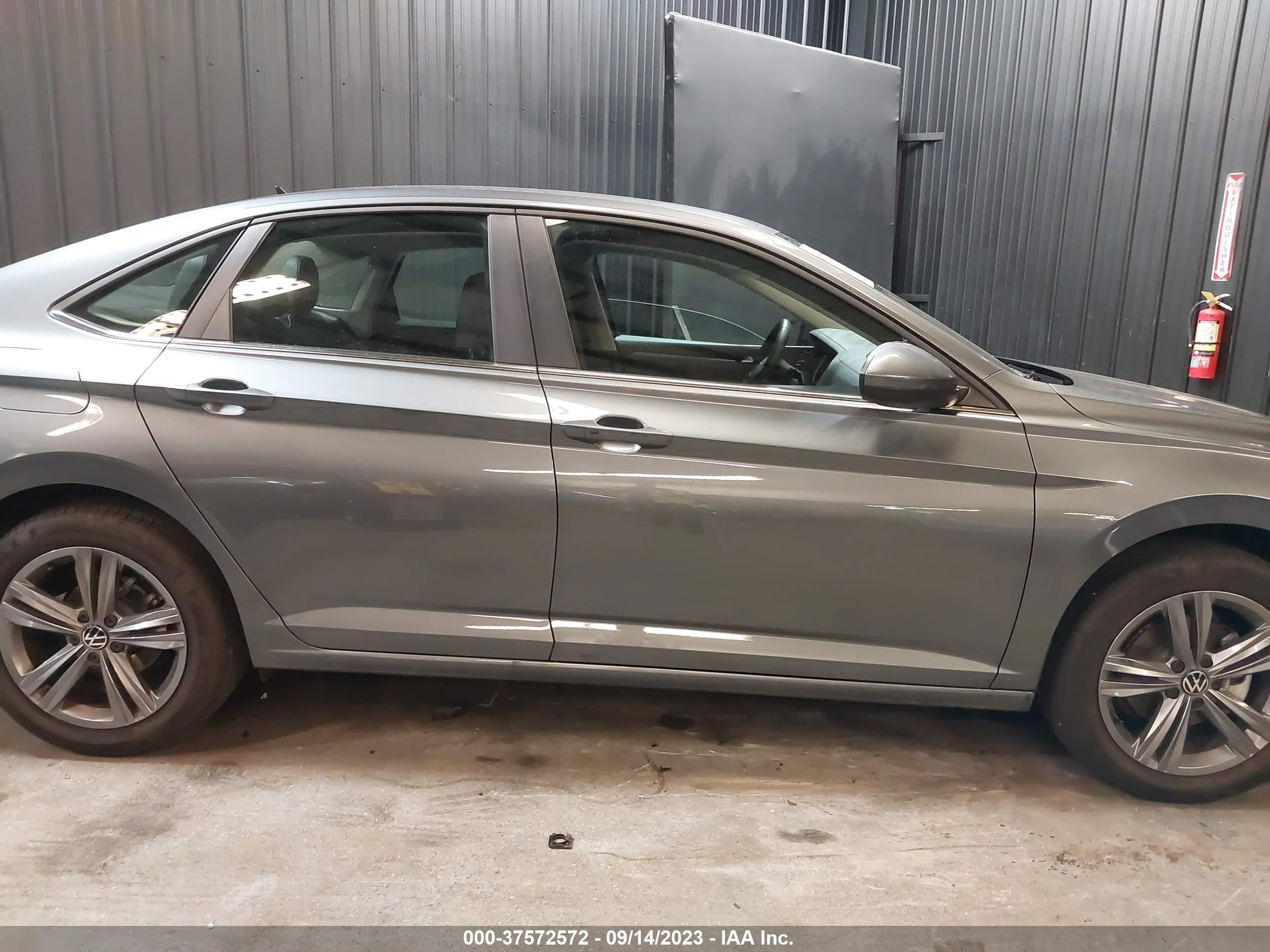 Photo 12 VIN: 3VWEM7BU2NM030587 - VOLKSWAGEN JETTA 