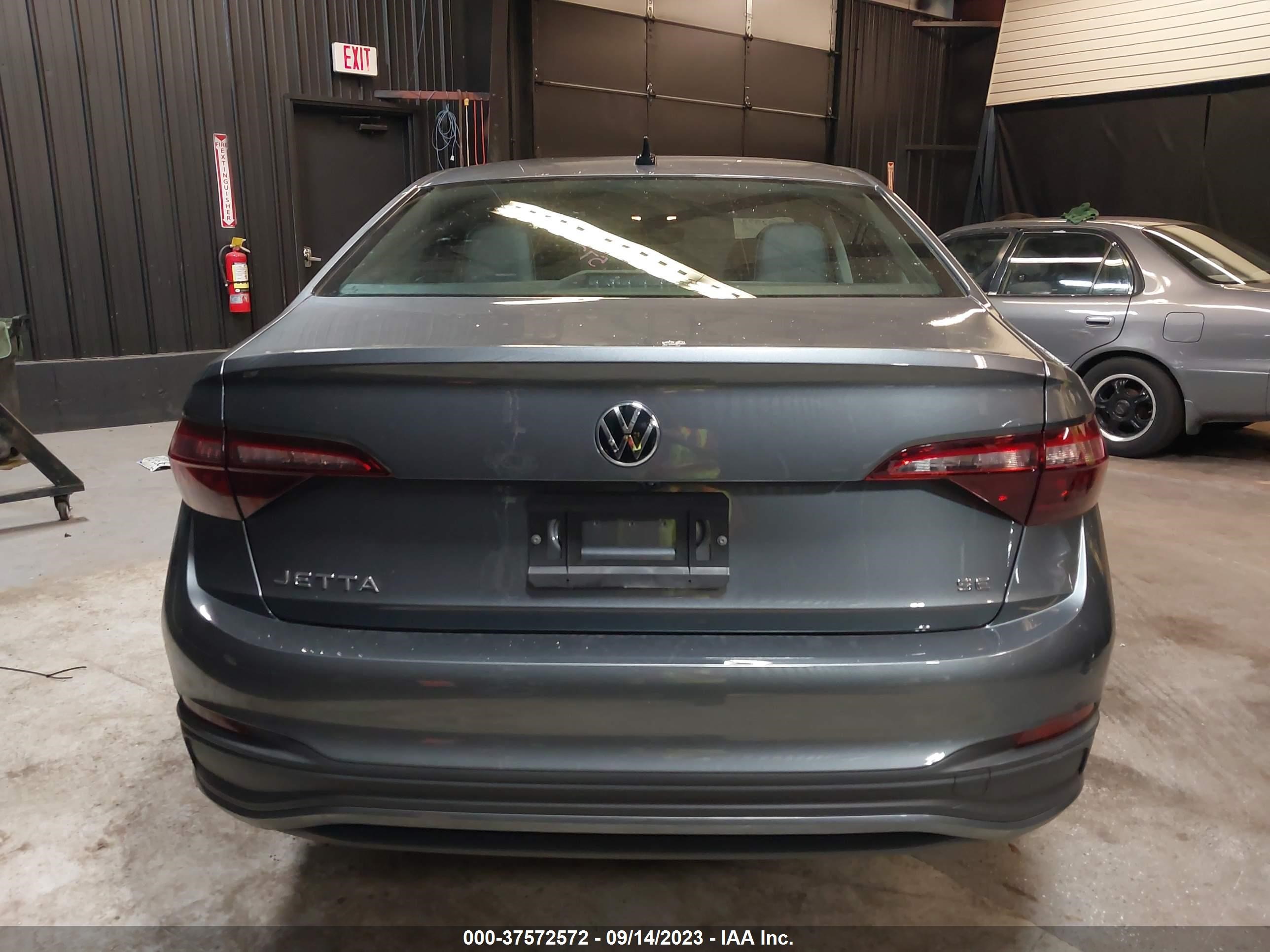 Photo 15 VIN: 3VWEM7BU2NM030587 - VOLKSWAGEN JETTA 