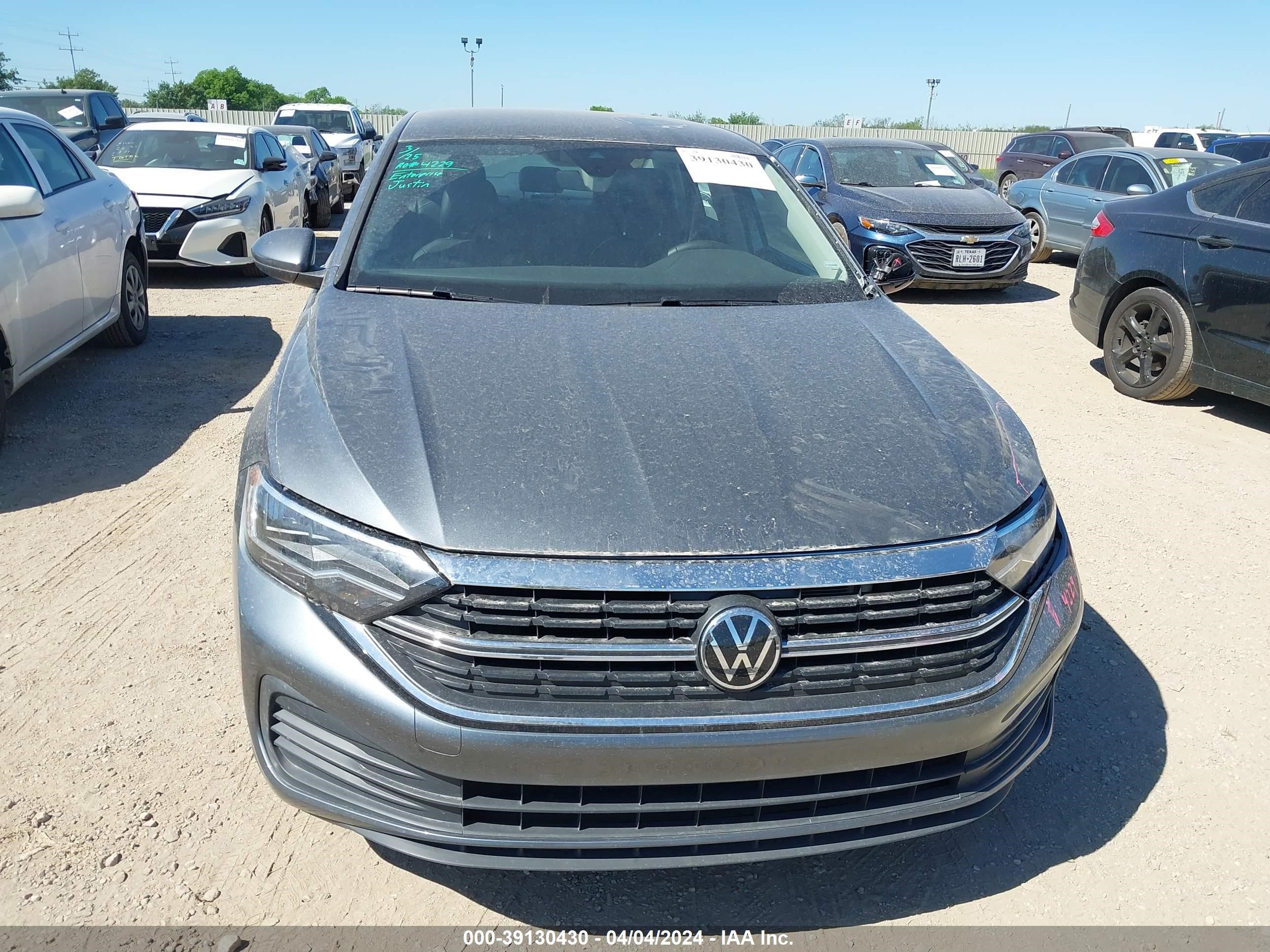 Photo 11 VIN: 3VWEM7BU3RM001928 - VOLKSWAGEN JETTA 