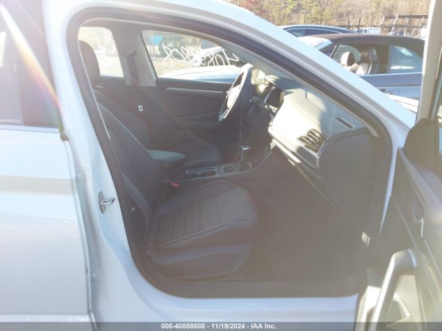 Photo 4 VIN: 3VWEM7BU3RM068299 - VOLKSWAGEN JETTA 