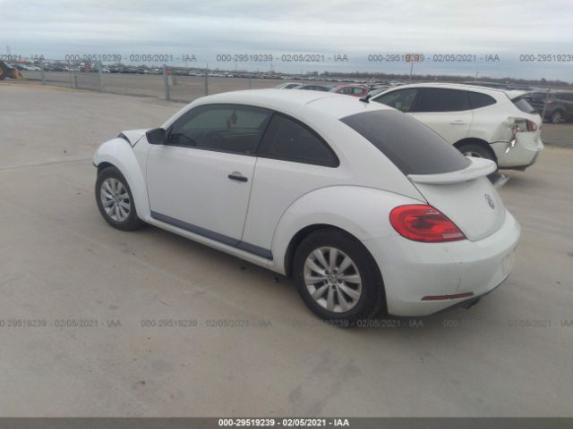 Photo 2 VIN: 3VWF17AT0EM657780 - VOLKSWAGEN BEETLE COUPE 