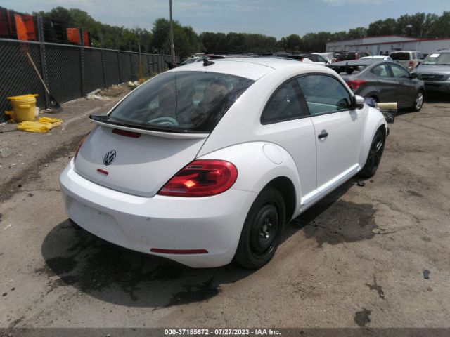 Photo 3 VIN: 3VWF17AT0FM600786 - VOLKSWAGEN BEETLE 