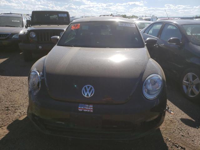 Photo 4 VIN: 3VWF17AT0FM625400 - VOLKSWAGEN BEETLE 