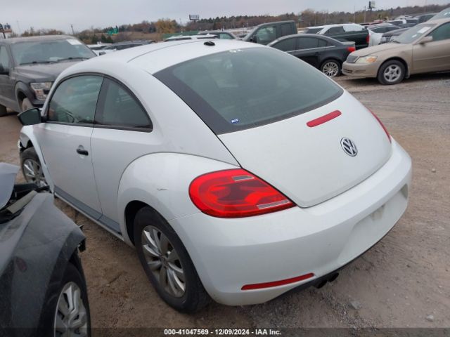 Photo 2 VIN: 3VWF17AT1FM619993 - VOLKSWAGEN BEETLE 