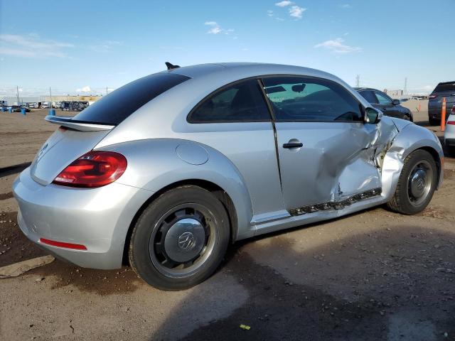 Photo 2 VIN: 3VWF17AT1FM647034 - VOLKSWAGEN BEETLE 1.8 