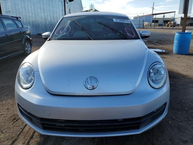 Photo 4 VIN: 3VWF17AT1FM647034 - VOLKSWAGEN BEETLE 1.8 