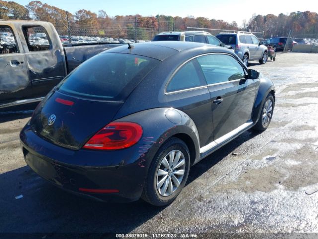 Photo 3 VIN: 3VWF17AT1GM610048 - VOLKSWAGEN BEETLE 