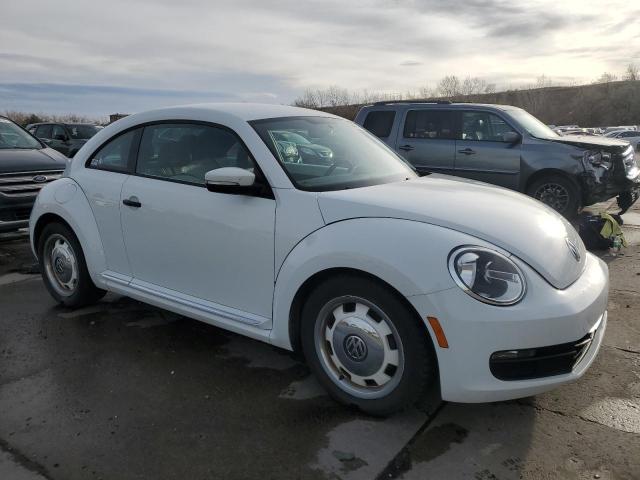 Photo 3 VIN: 3VWF17AT2GM633760 - VOLKSWAGEN BEETLE 1.8 