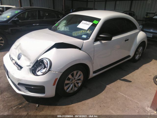 Photo 1 VIN: 3VWF17AT2HM609783 - VOLKSWAGEN BEETLE 