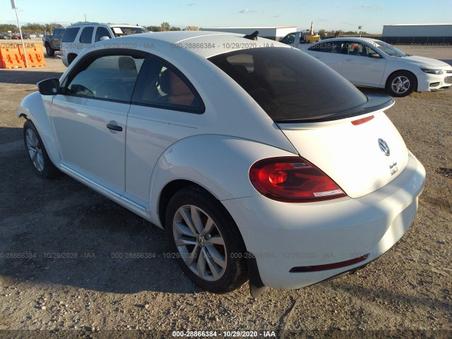 Photo 2 VIN: 3VWF17AT2HM629791 - VOLKSWAGEN BEETLE 