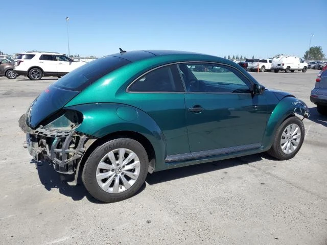 Photo 2 VIN: 3VWF17AT3HM618637 - VOLKSWAGEN BEETLE 1.8 