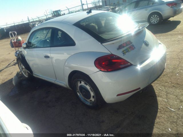 Photo 2 VIN: 3VWF17AT4FM610866 - VOLKSWAGEN BEETLE COUPE 