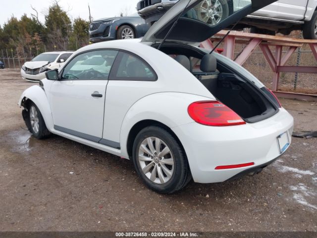 Photo 2 VIN: 3VWF17AT4FM650686 - VOLKSWAGEN BEETLE 