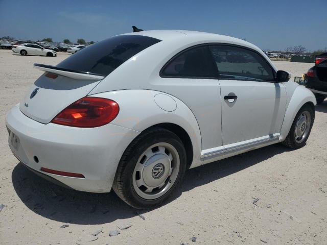 Photo 2 VIN: 3VWF17AT4GM637244 - VOLKSWAGEN BEETLE 