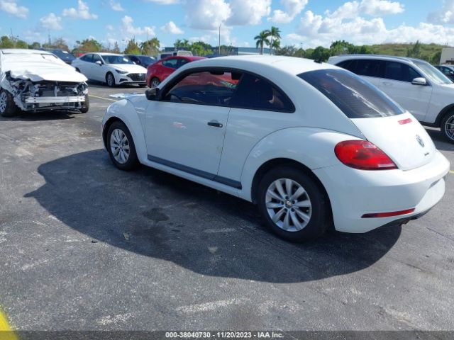 Photo 2 VIN: 3VWF17AT4HM621305 - VOLKSWAGEN BEETLE 1.8 