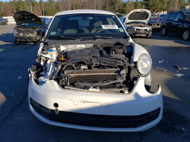 Photo 4 VIN: 3VWF17AT5EM640649 - VOLKSWAGEN BEETLE 