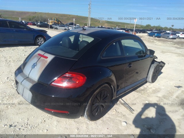 Photo 3 VIN: 3VWF17AT5FM606583 - VOLKSWAGEN BEETLE COUPE 