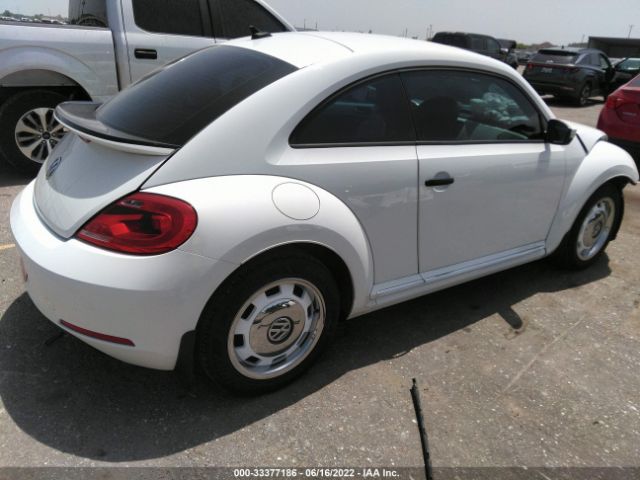 Photo 3 VIN: 3VWF17AT5FM652687 - VOLKSWAGEN BEETLE COUPE 